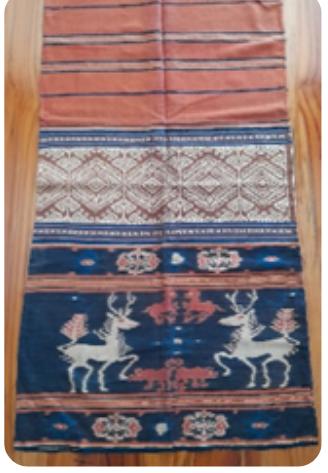 Sarung Tenun Pahikung Sumba Timur
