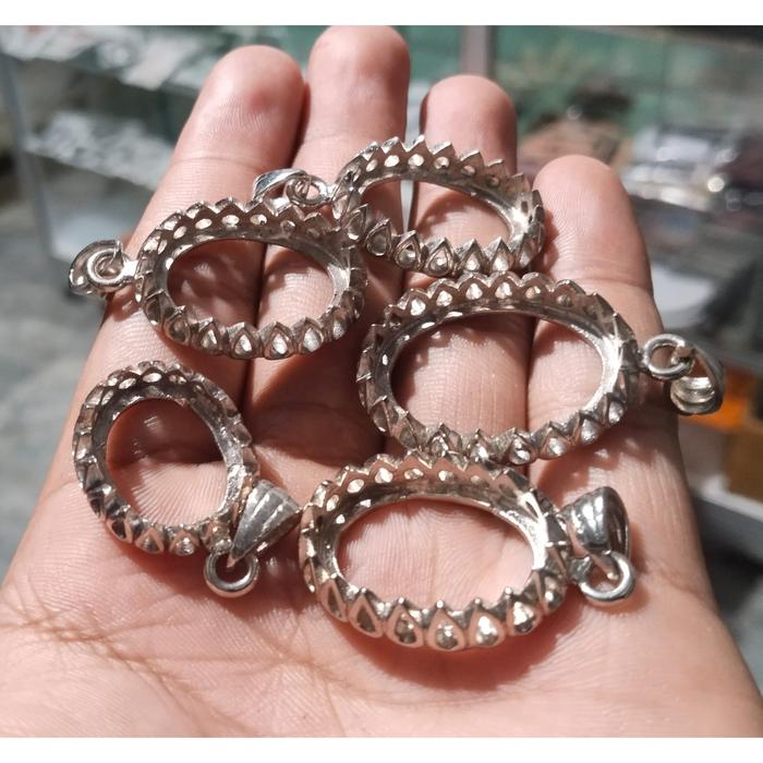 Emban Liontin , Ikat Liontin Alpaka Super
