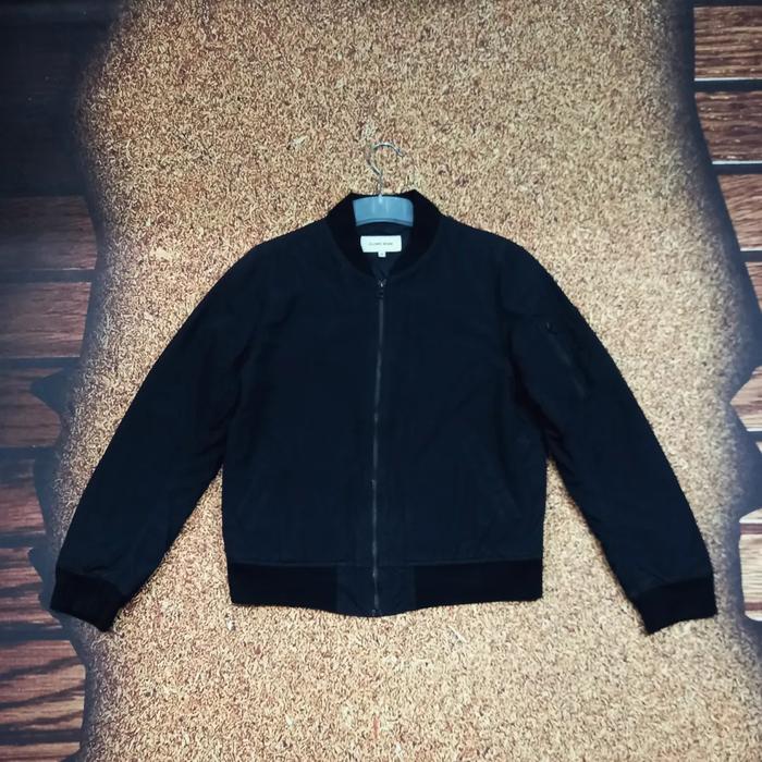 Jaket Bomber Hitam Pria GLOBAL WORK Size M