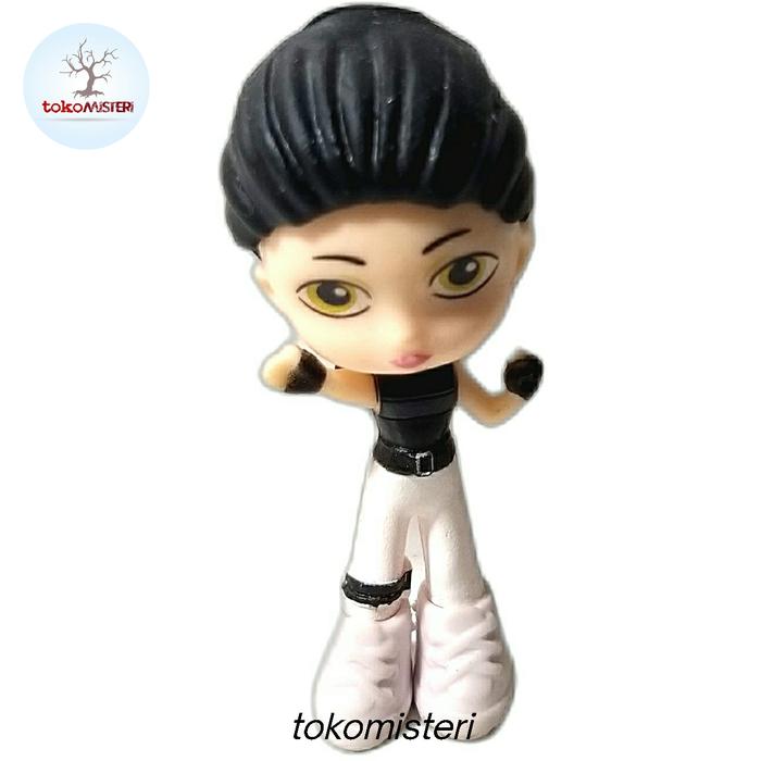Lisa Lalisa Manobal Black Pink Blackpink Thai Korean Korea Kpop Idol Figure Jadul Toys