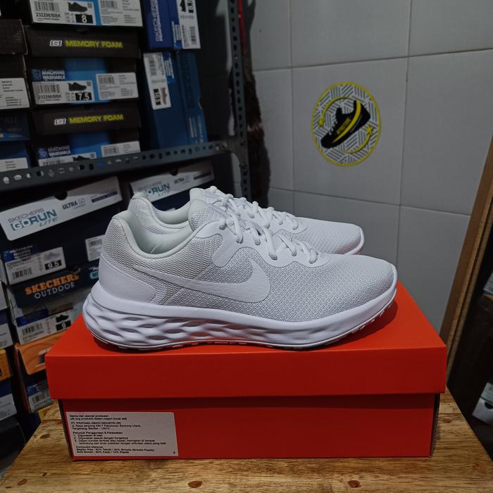 Nike Revolution 6 Triple White Next Nature Men's