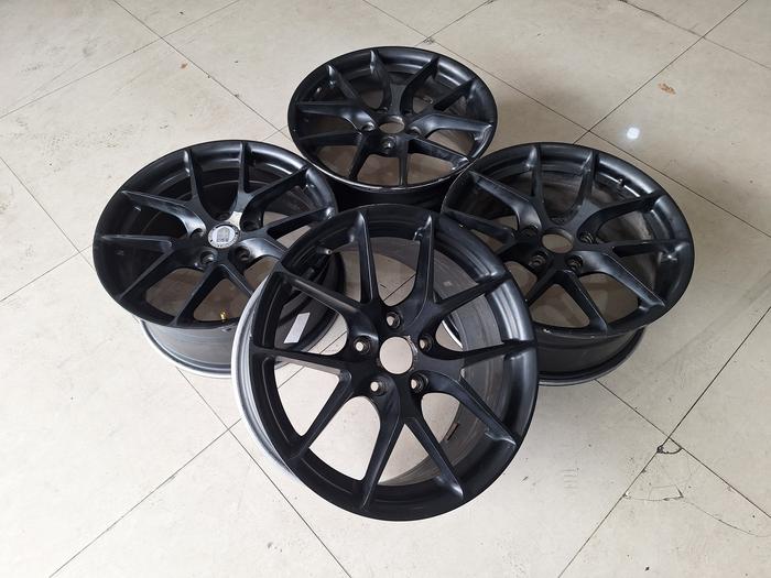 Velg Mobil Bekas Ring 17 Lubang 5 BBS R17X7,5 H5X114,3 ET40