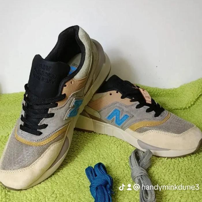 NB 997 x KITH fusion dune size 43