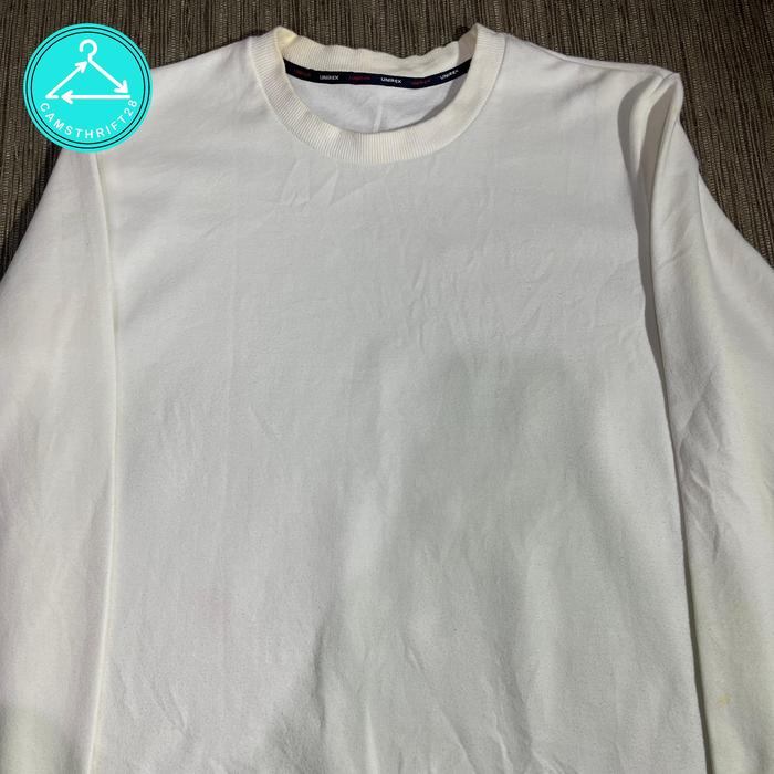 sweater Crewneck STAFF warna putih
