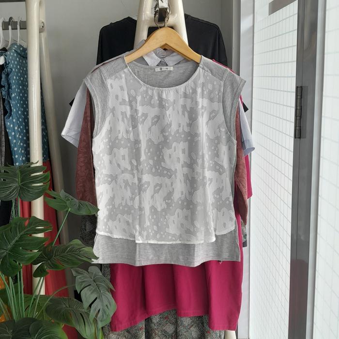 Baju Atasan Wanita Thrifting