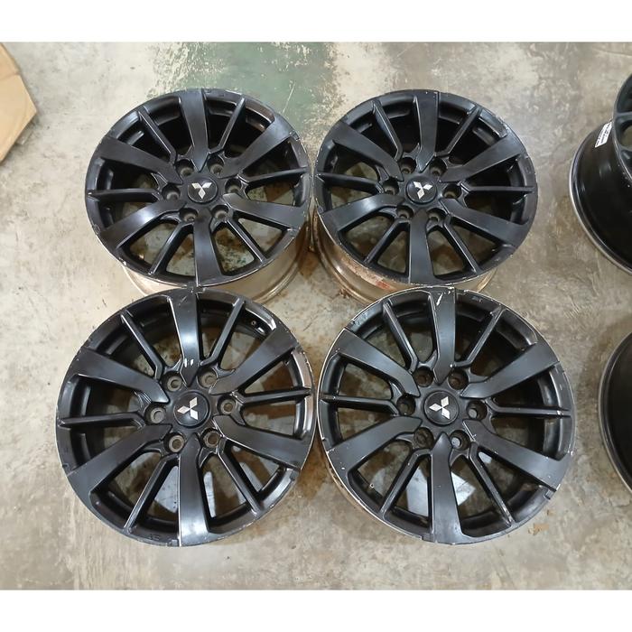 velg mobil second Pajero R18 pcd 6x139 cocok untuk Pajero, Triton