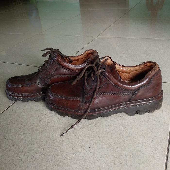Sepatu Clarks Original Second