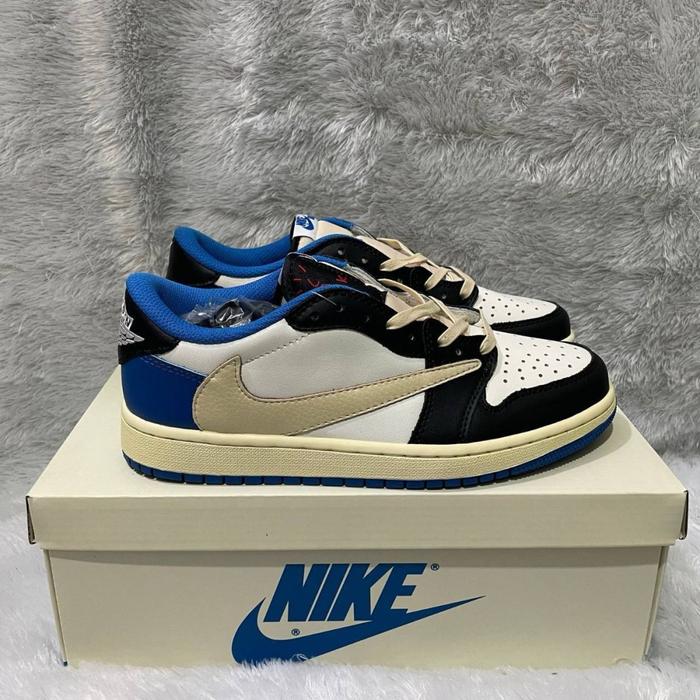 Sneakers Travis Scoot Fragment