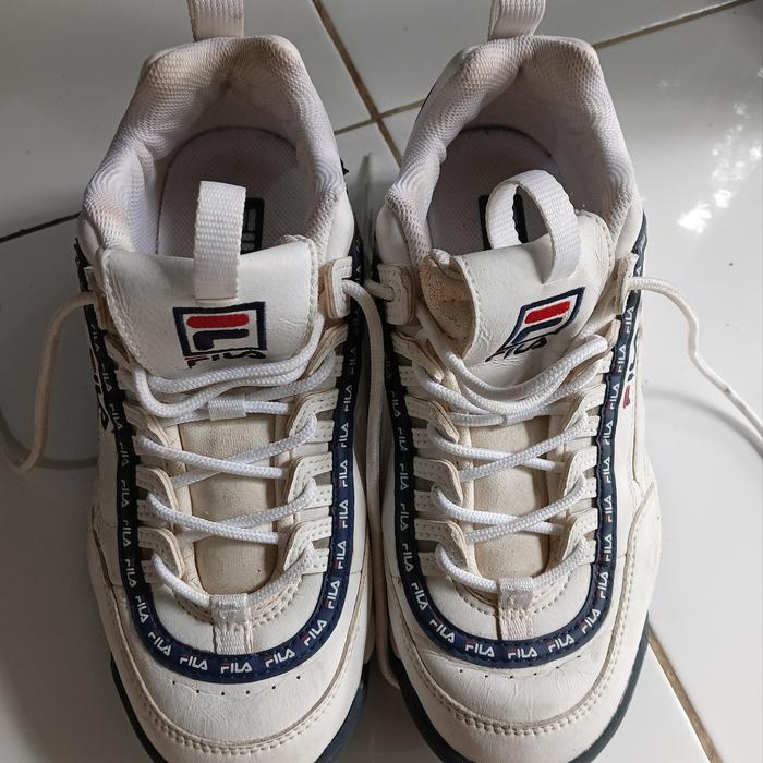 sepatu sneakers Fila cewek ukuran 38 original