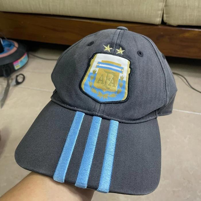 topi adidas Argentina thrift