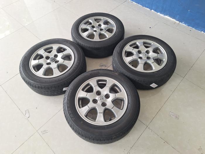Velg Mobil Bekas ring 13 Lubang Baut 4 STD VIOS R14X5,5 4X100 ET39 BAN 175 65 R14