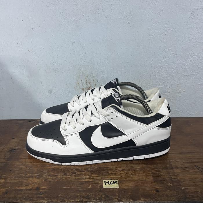 Sepatu second branded nike sb low reverse panda size 42