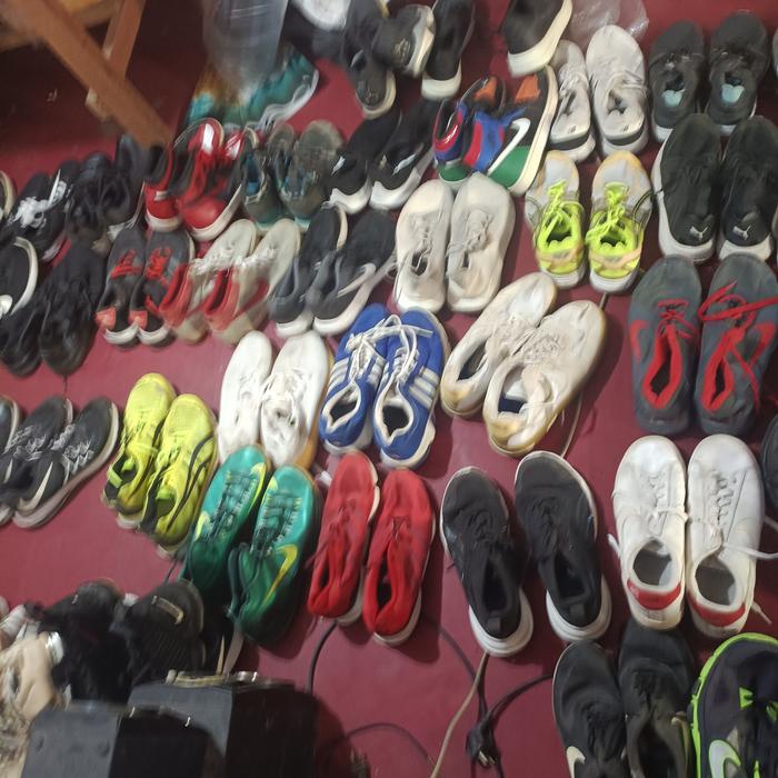 borongan sepatu second untuk di jual lagi