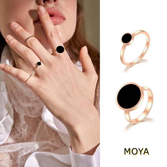 Cincin Titanium Wanita Lapis Emas 18K Bentuk Bulat Bahan Warna Hitam Bulgar E11 E12 E13