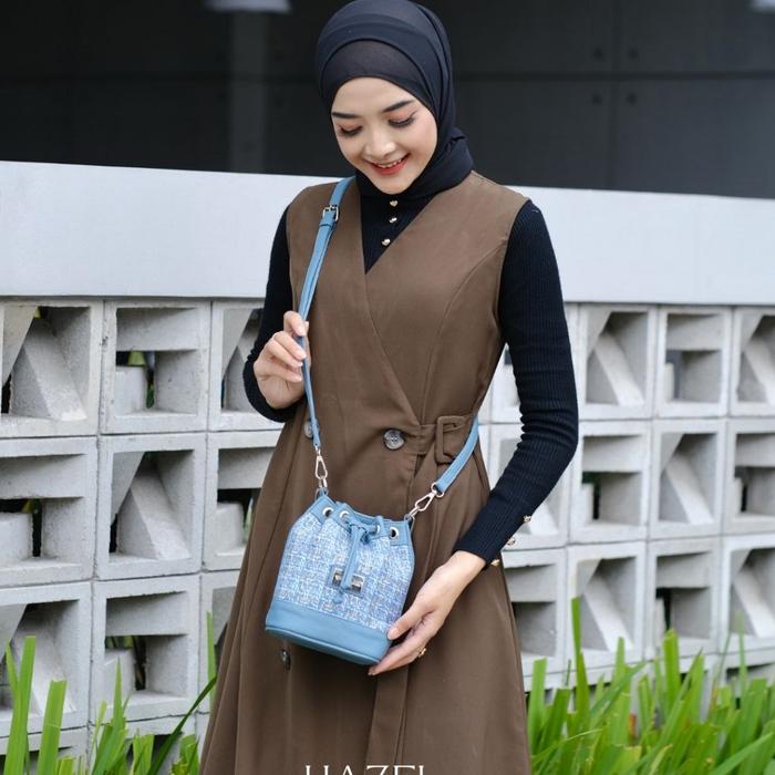 GFR - Hazel 2 in 1 Bag By Biru Tsabita Tas selempang wanita rajut simpel bahan chocoly x Rajut krem 