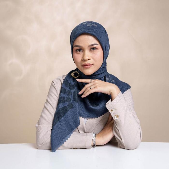 [Minor Defect] BIA by Zaskia Mecca - Elsa Scarf Kerudung Segi Empat