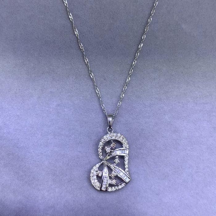 Kalung berlian model love