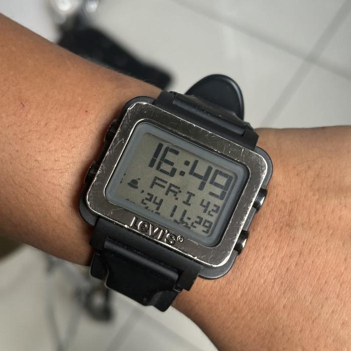 Original SPECIAL EDITION Jam Tangan Digital LEVI'S levis LTF0714 Full Black hitam