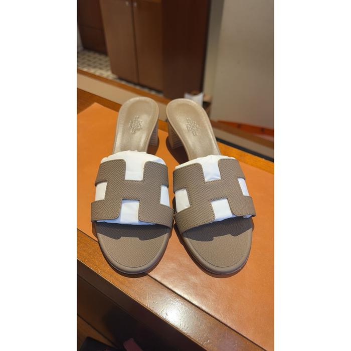 Sandal Oasis Hermes size 39 epsom leather full set