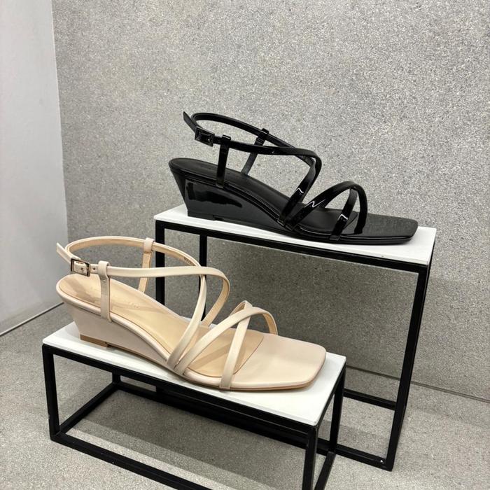 CK Sepatu Sandal Wanita Wedges Original dengan Garansi Refund Jika Palsu Termasuk Box Plastik Paperb