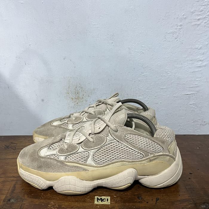 Sepatu second ori adidas yezzy 500 size 42,5