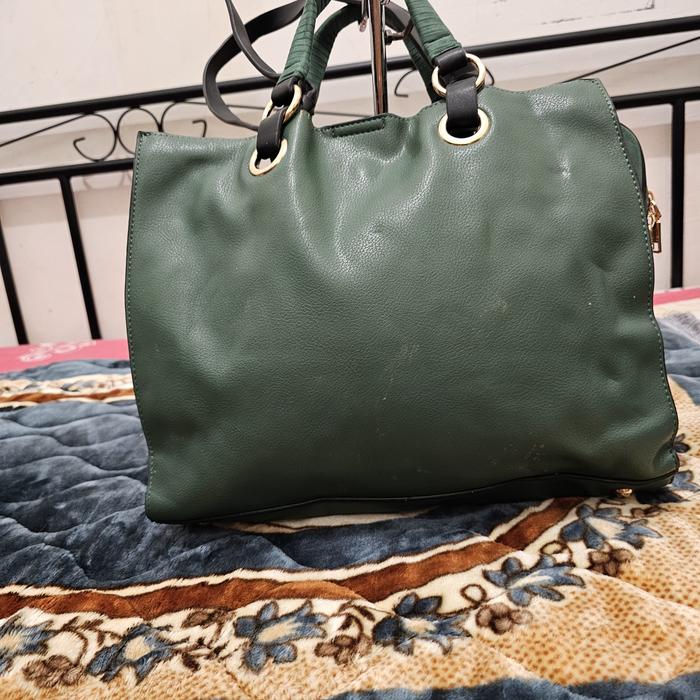 Tas sling hijau botol ukuran panjang 34 cm