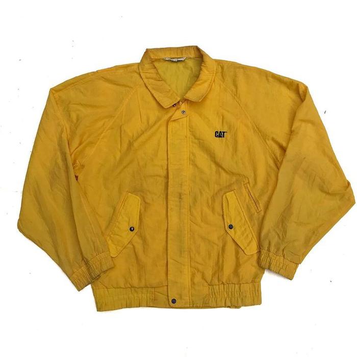 Caterpillar Yellow Work Jacket  And Many partition to Hold The Heavy Things  Size 2L  Pxl : 71 X 65 