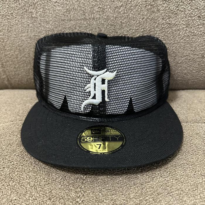 Topi snapback 59fifty new era x fog size 7 1/2 original