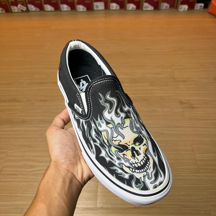 Sepatu Vans Slip On Skull Flame Original 100%