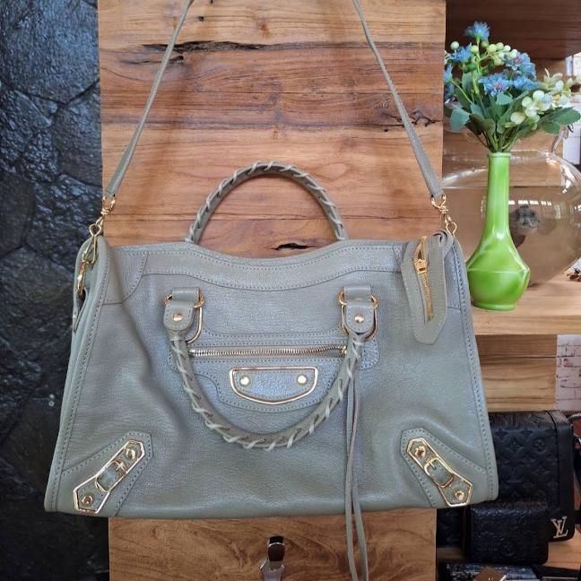 Tas wanita second hand merk BALENCIAGA