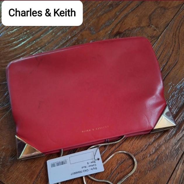 Tas wanita second hand merk Charles  & Keith