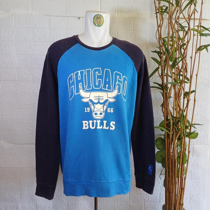 CREWNECK NBA CHICAGO BULLS ORIGINAL, SIZE XL (SECOND BRANDED) BIRU-HITAM, PT210