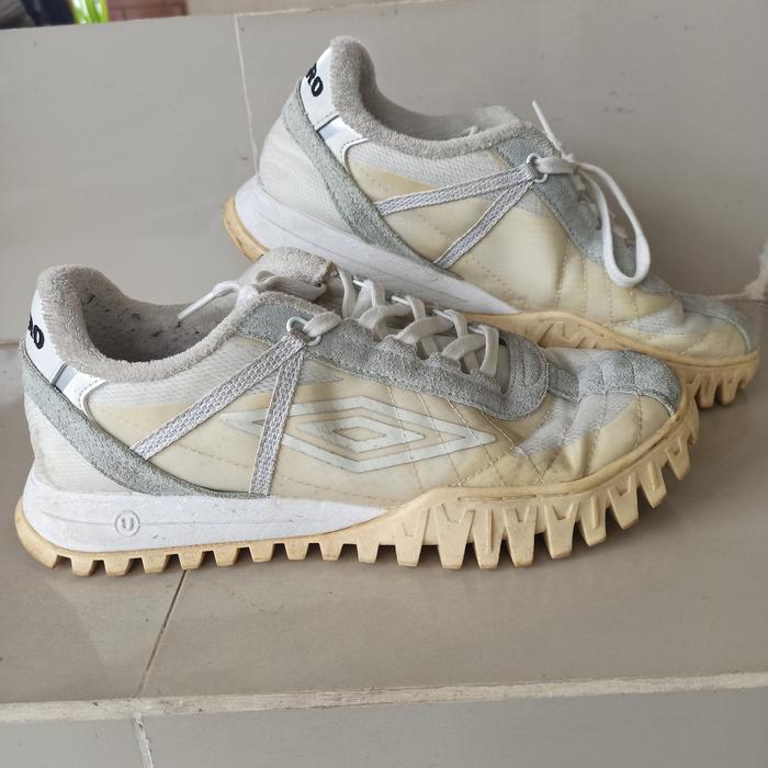 Sepatu Sneakers Umbro Heropa