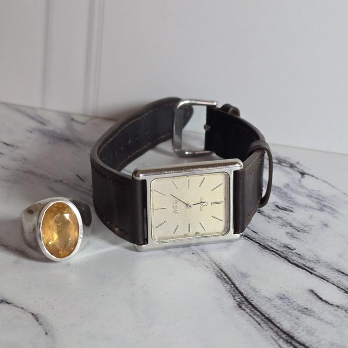 Swiss - Jam tangan Omega de ville vintage