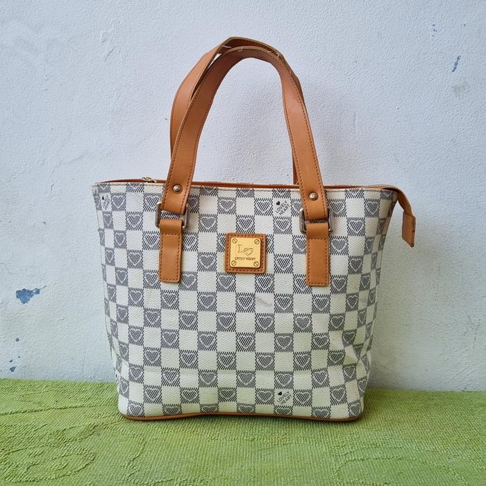 TAS TOP HANDEL WANITA LOVELY HEART SECOND IMPORT / TAS TENTENG ALA ELVI SECOND IMPORT