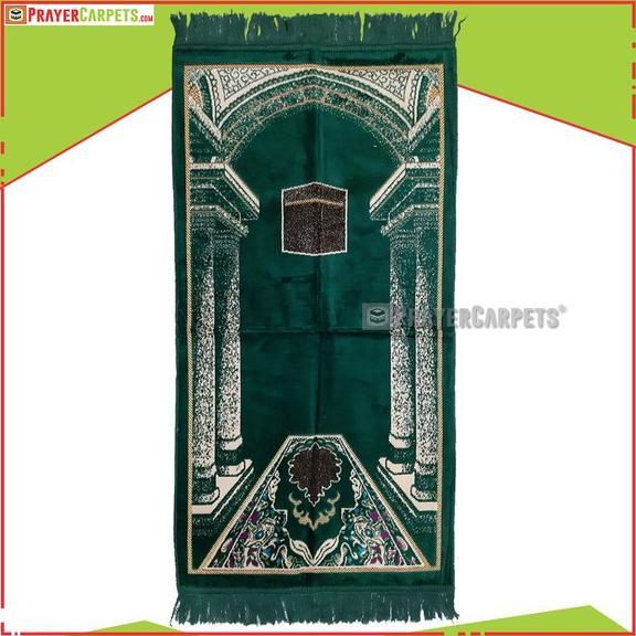 Ready Sajadah Muslim Ukuran 51x102cm Warna Hijau Tua Desain Kakbah Dengan Glitter Emas Motif PilarPi
