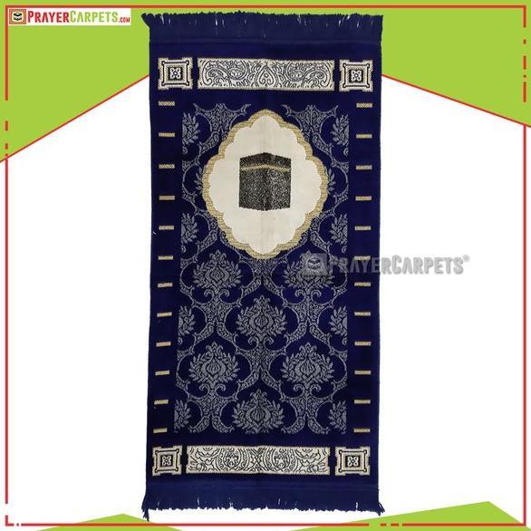Ready Sajadah Muslim Ukuran 51x102cm Warna Biru Tua Desain Kakbah Dengan Glitter Emas Motif Line Arc