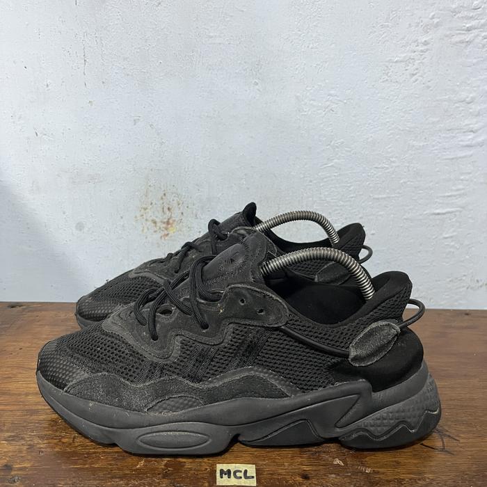 Sepatu second ori adidas ozweego full black size 41