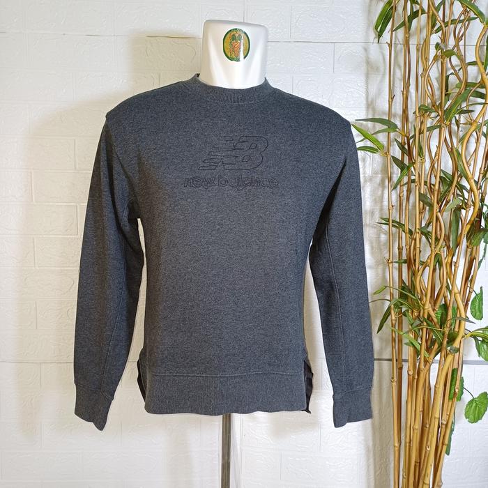 CREWNECK NEW BALANCE ORIGINAL, SIZE S-M (SECOND BRANDED) ABU BASAH, CN0251