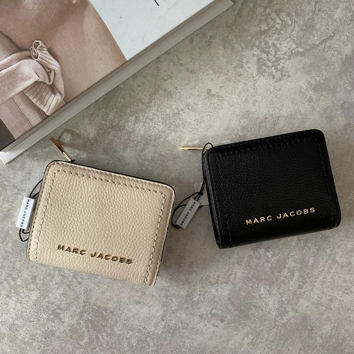 Marc Jacobs ORIGINAL USA The Groove Mini Compact Wallet Authentic Original Store