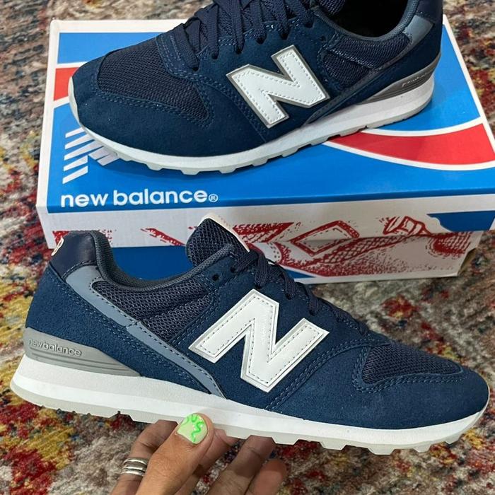 Sepatu Sneakers 996 V2 - Vintage Navy / White