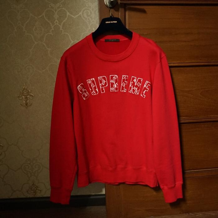 Baju Sweater Louis Vuitton x Supreme Arc Logo Crewneck