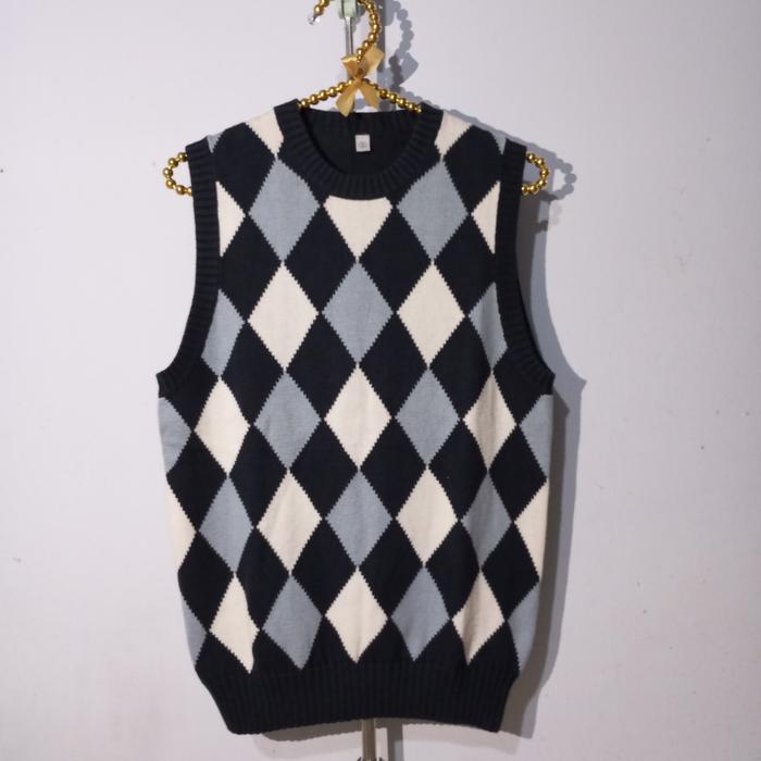 Vest ketupat navy uniqlo - faith choice