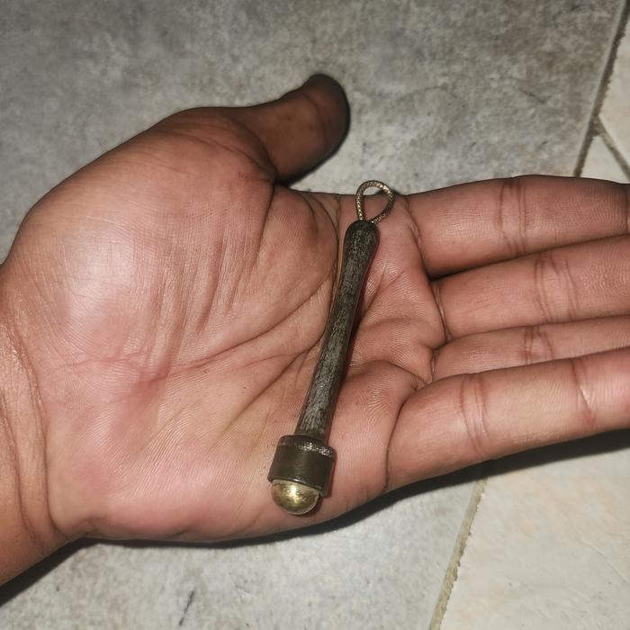 barang kuno wingit bandul pusaka godo wsikuning antik kuno jos