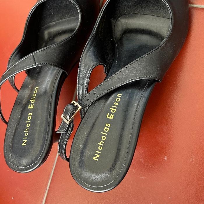 Heels wanita Nicholas Edison
