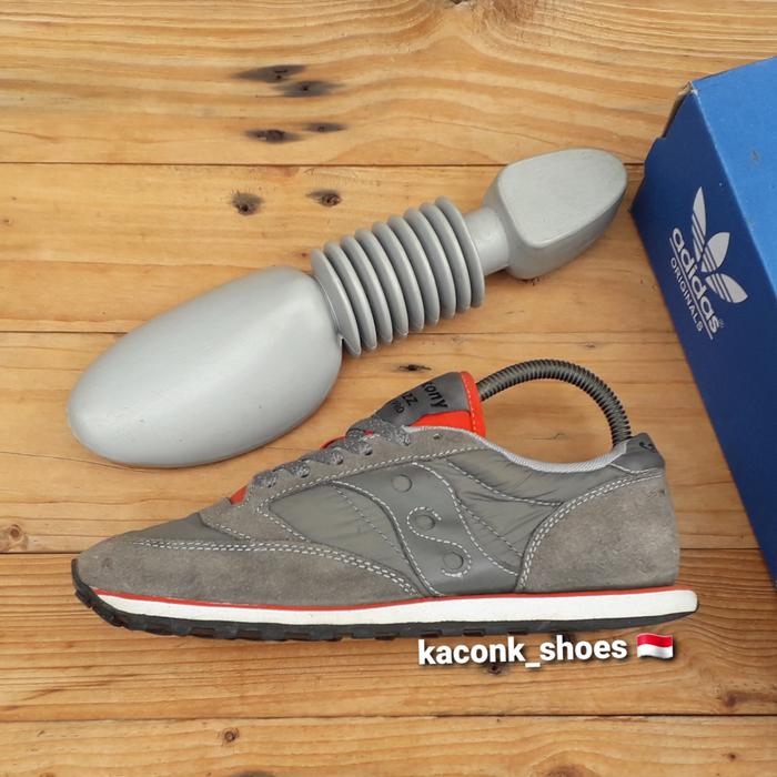 SEPATU SNEAKERS CASUAL SAUCONY JAZZ GREY ABU ORANGE ORIGINAL