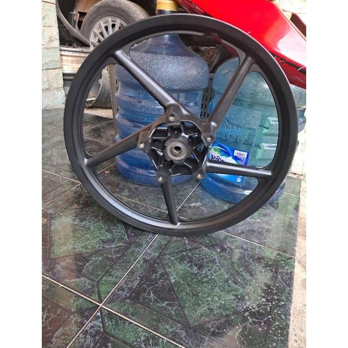 velg depan bajaj pulsar 135 180ug3 original