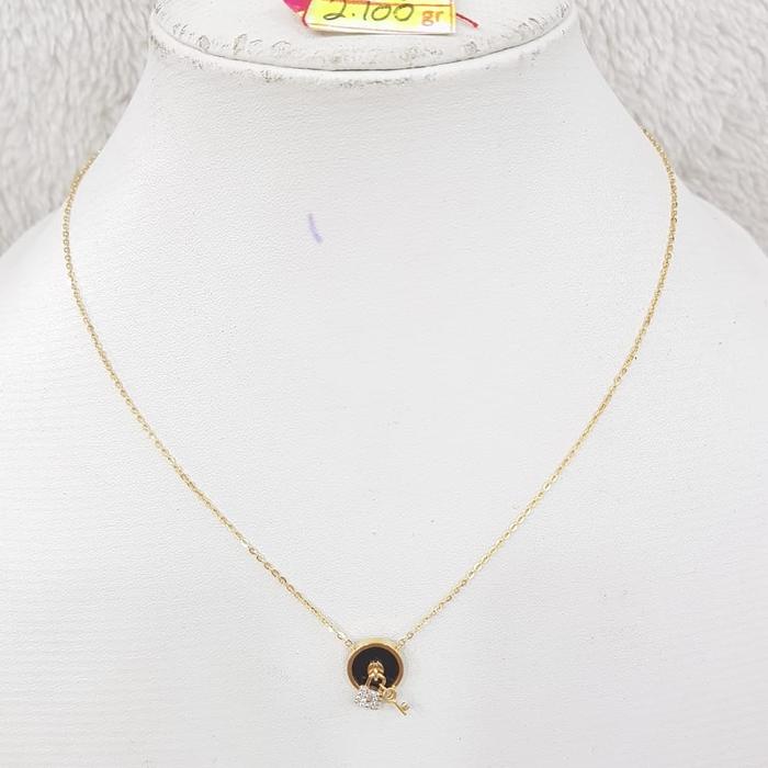 KL443DLM Kalung model rantai vensi variasi liontin bulat kunci gembok permata gold 2.100gr 8k 375%