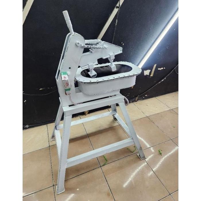 ADA mesin press sol sepatu tenaga angin kompresor
