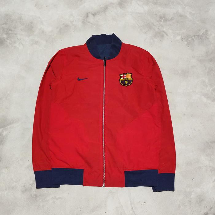 jaket bomber pria nike fcb merah navy bekas